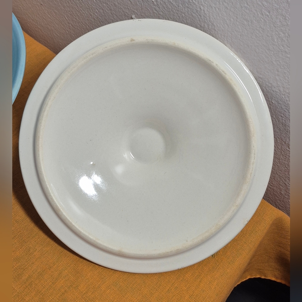 Cameron Clay Scandia Oven Proof Covered Casserole Dish Light Blue 1 qt MCM - Picture 8 of 12